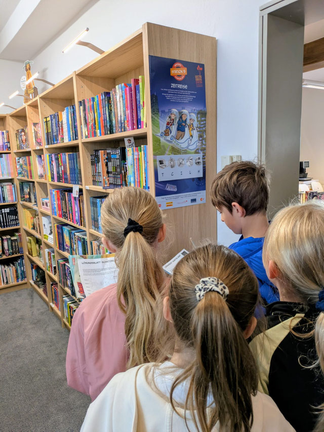 Schnitzeljagd in der Buchhandlung